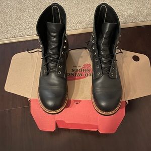 Red Wing Heritage Iron Range Size 11 D Black